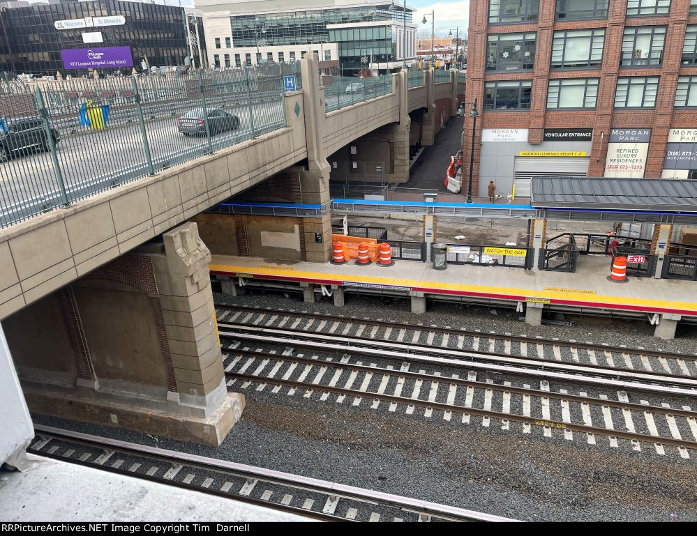 Looking down at station & Mineola Blvd.